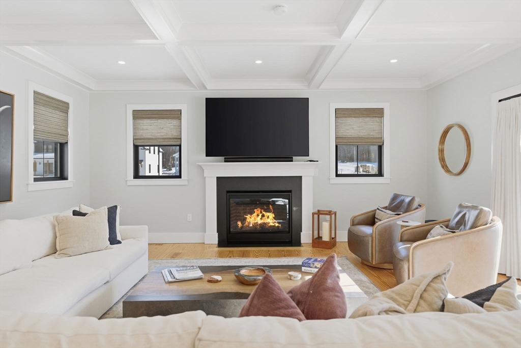 6 Litchfields Way Walpole, MA 02081 - Photo 11 of 42