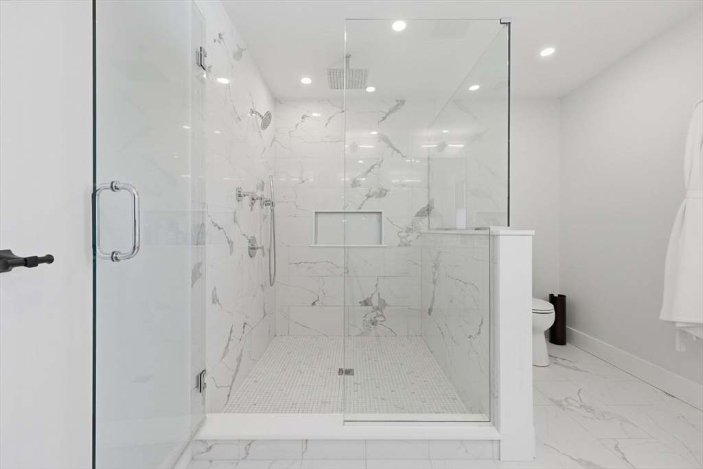 6 Litchfields Way Walpole, MA 02081 - Photo 24 of 42