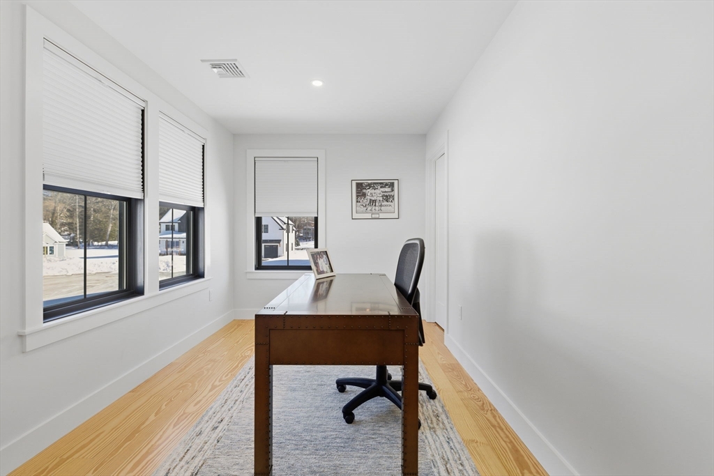 6 Litchfields Way Walpole, MA 02081 - Photo 32 of 42