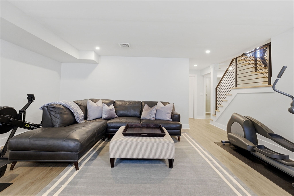 6 Litchfields Way Walpole, MA 02081 - Photo 38 of 42