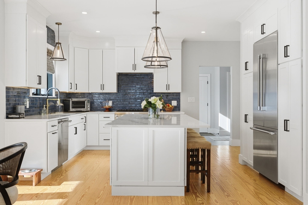 6 Litchfields Way Walpole, MA 02081 - Photo 4 of 42