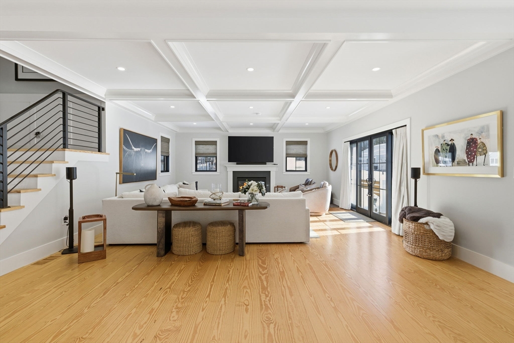 6 Litchfields Way Walpole, MA 02081 - Photo 9 of 42