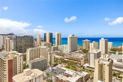$380,000 | 445 Seaside Avenue, Unit 3505, Honolulu, HI 96815