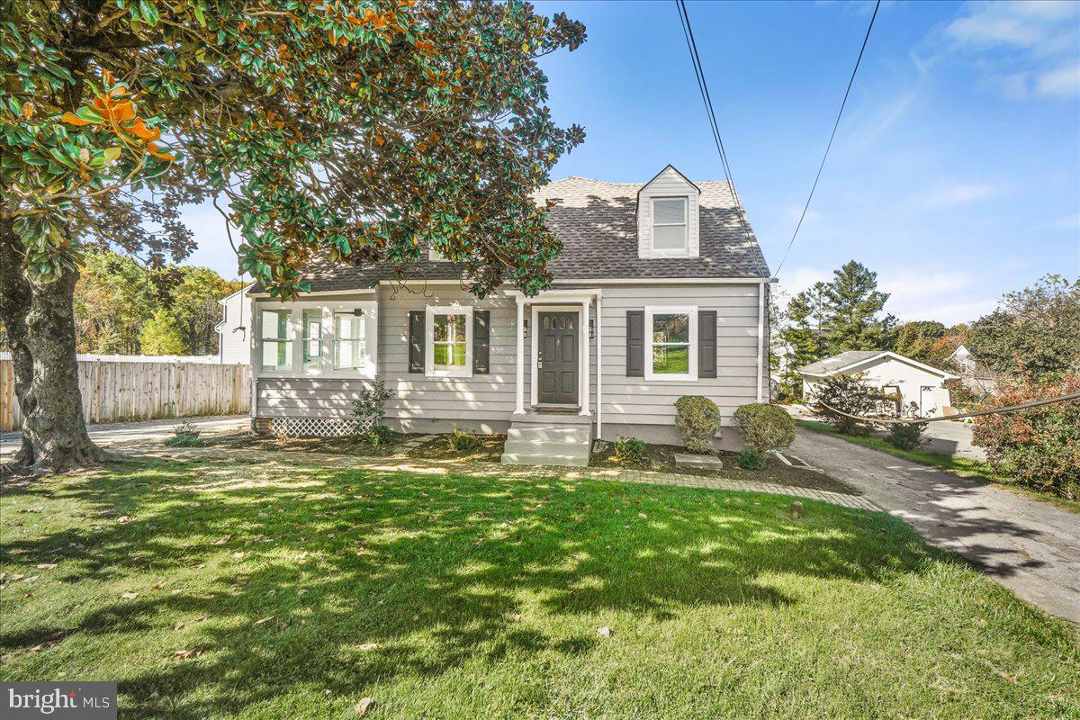 Deceptively spacious!