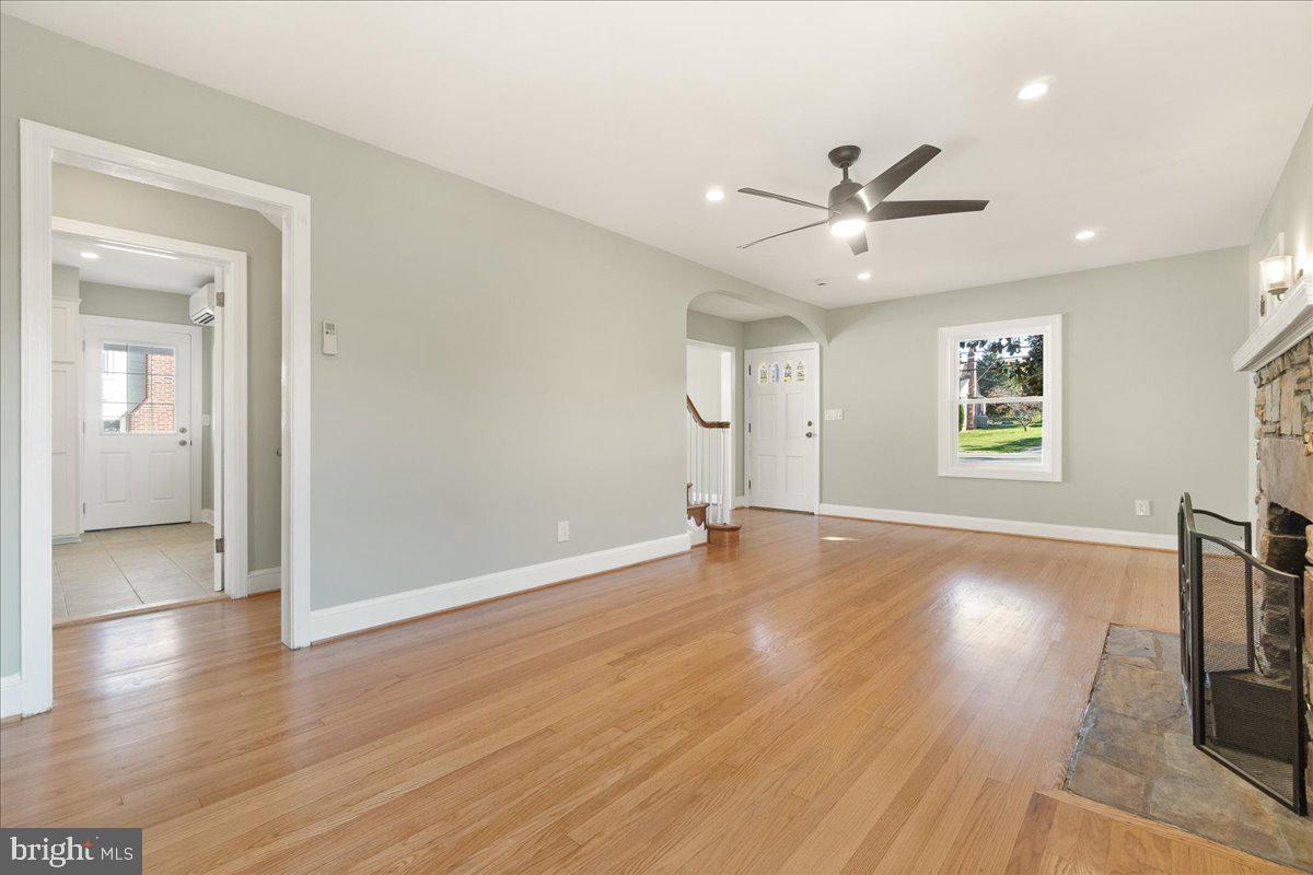 26618 Ridge Road Damascus, MD 20872 - Photo 11 of 65 View of Hardwood Flooring in Family Room