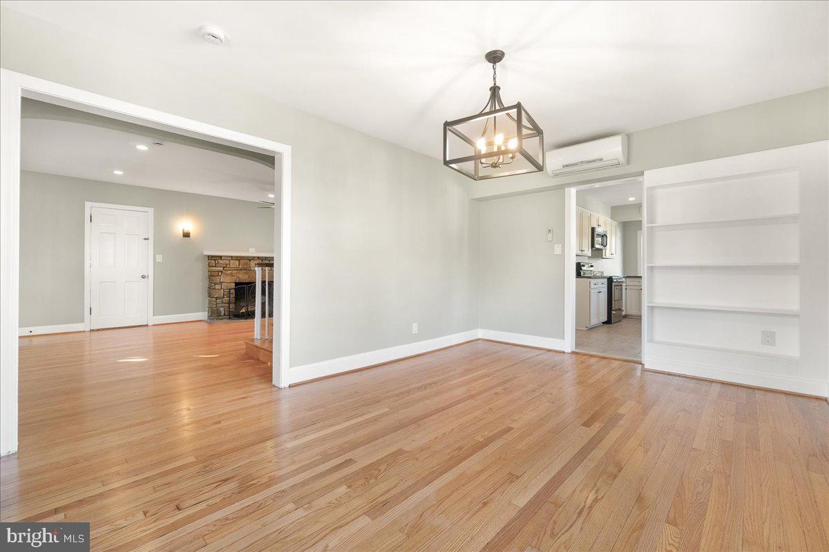 26618 Ridge Road Damascus, MD 20872 - Photo 17 of 65 Dining Room off Kitchen
