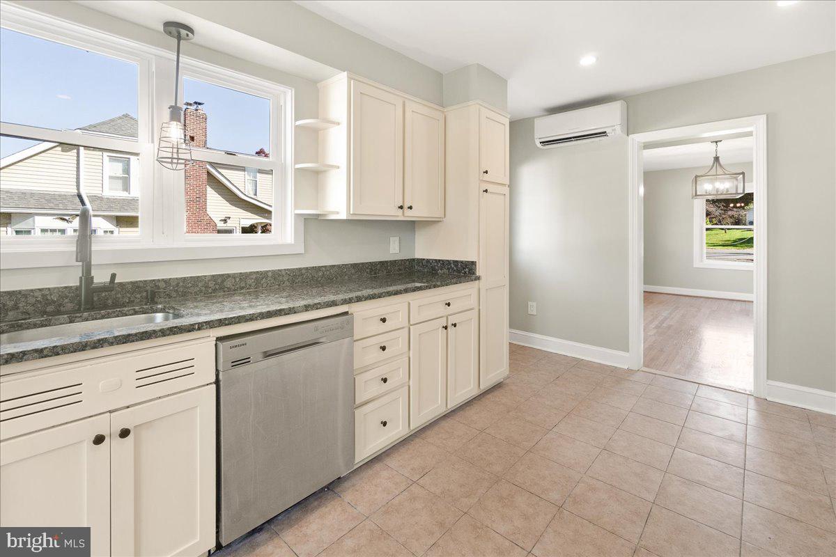 26618 Ridge Road Damascus, MD 20872 - Photo 23 of 65 Lots of natural light