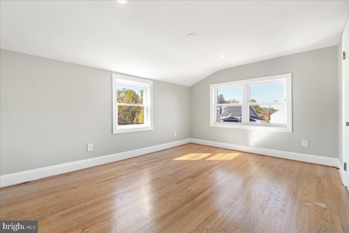 26618 Ridge Road Damascus, MD 20872 - Photo 30 of 65 Bedroom #3