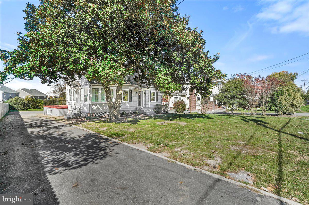 26618 Ridge Road Damascus, MD 20872 - Photo 4 of 65 Tons of parking