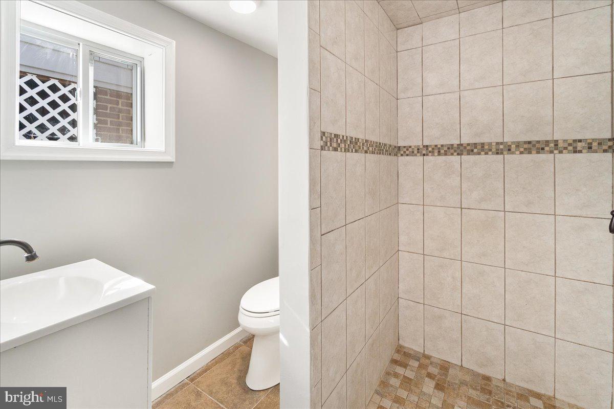 26618 Ridge Road Damascus, MD 20872 - Photo 49 of 65 Basement Full Bathroom