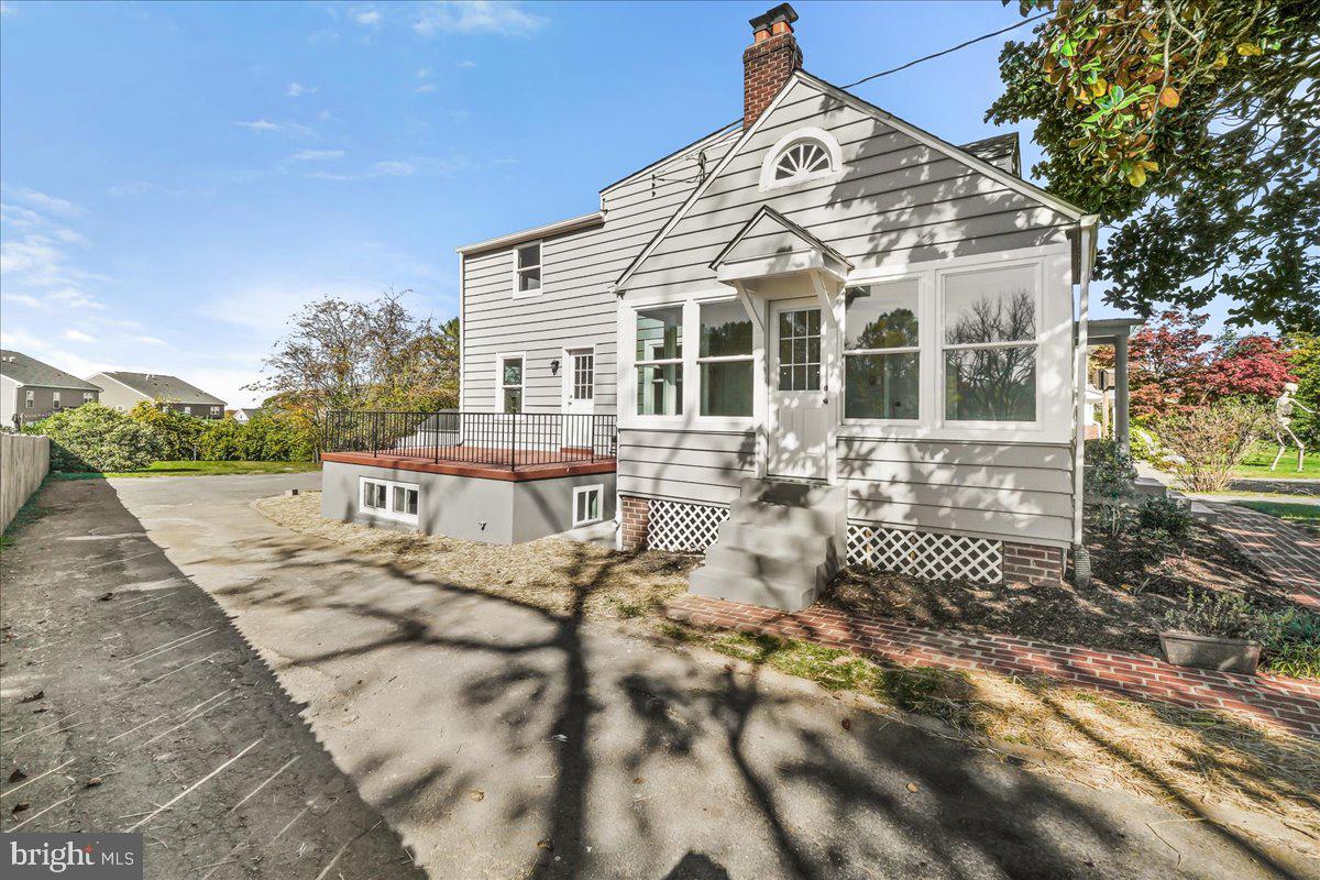 26618 Ridge Road Damascus, MD 20872 - Photo 52 of 65 Side view of home