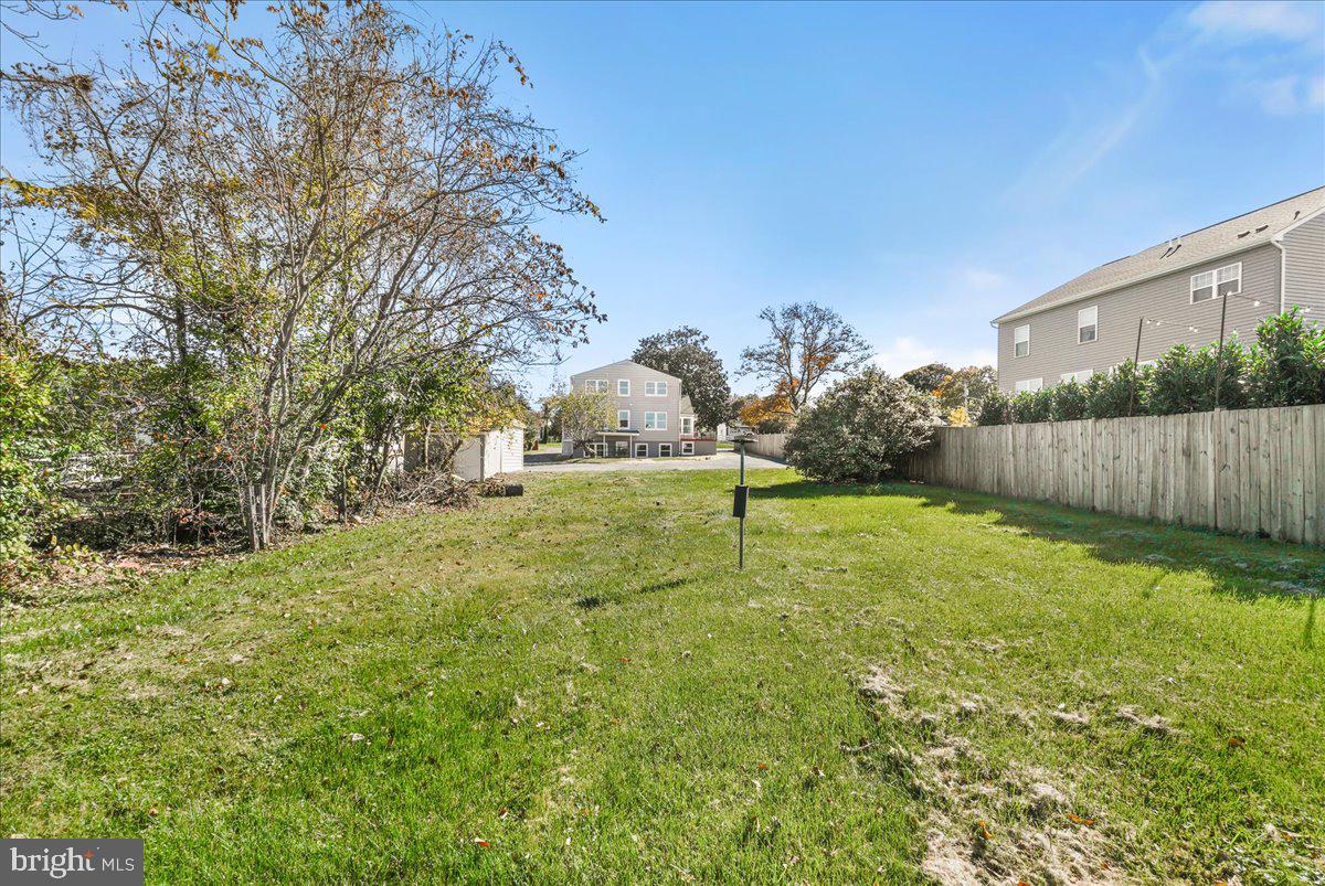 26618 Ridge Road Damascus, MD 20872 - Photo 55 of 65 Room for play time and activities!