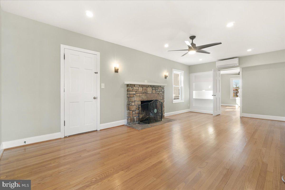 26618 Ridge Road Damascus, MD 20872 - Photo 8 of 65 Door on left leads to sunroom