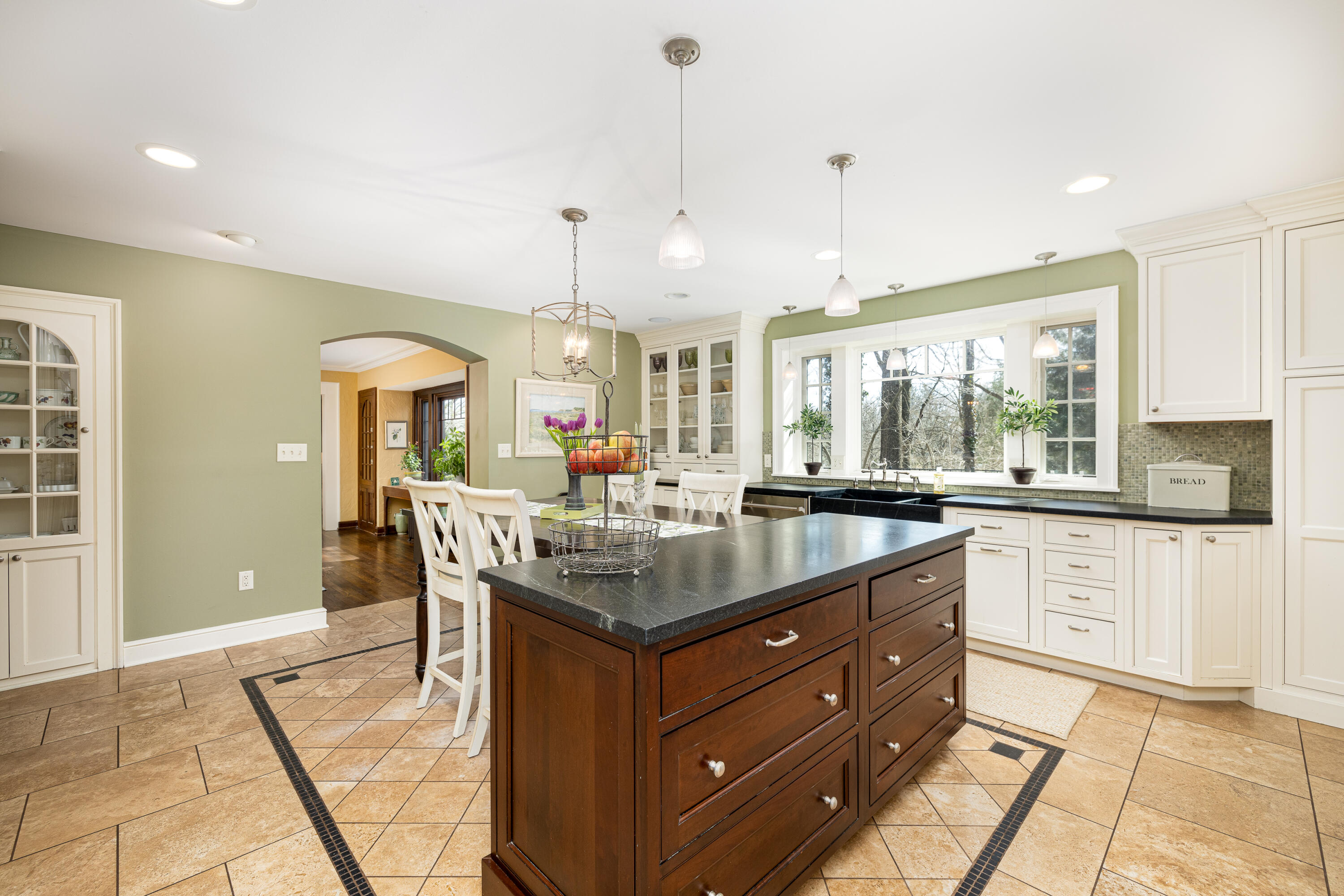 2204 Lafayette Road Ann Arbor, MI 48104 - Photo 23 of 76 2204 Lafayette Rd Spring (51 of 86)