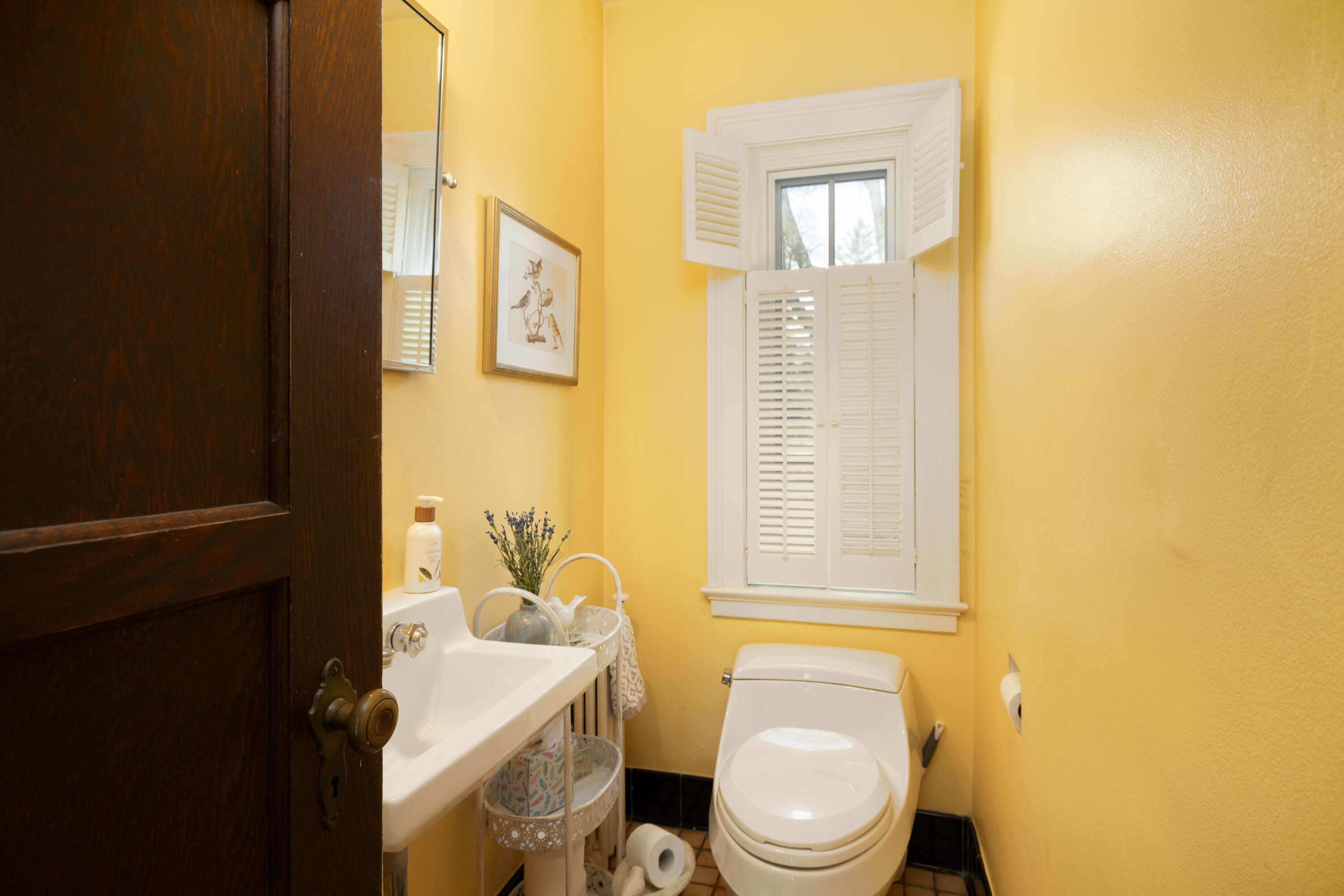 2204 Lafayette Road Ann Arbor, MI 48104 - Photo 28 of 76 2204 Lafayette Rd Spring (38 of 86)