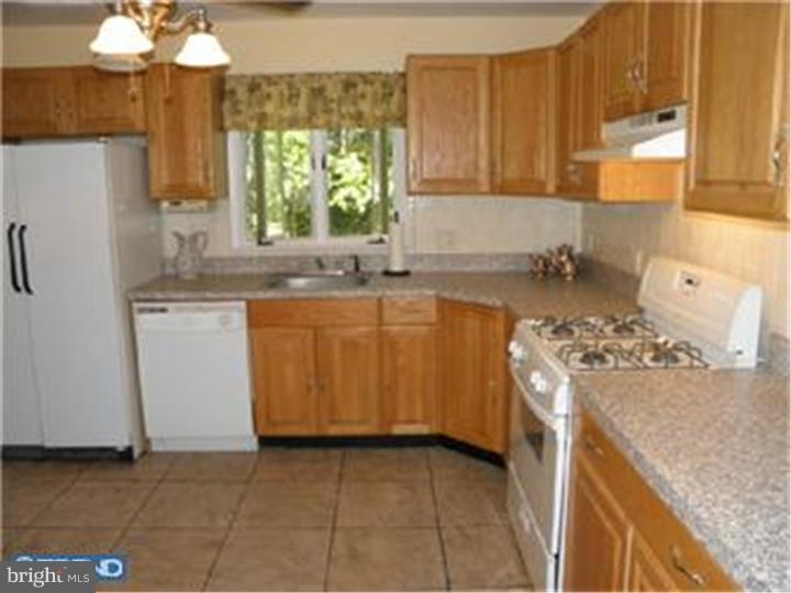 315 Hamilton Road Glassboro, NJ 08028 - Photo 10 of 23