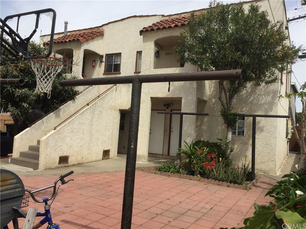 2364 Lime Avenue Long Beach, CA 90806 - Photo 12 of 56