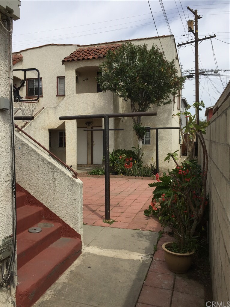 2364 Lime Avenue Long Beach, CA 90806 - Photo 14 of 56