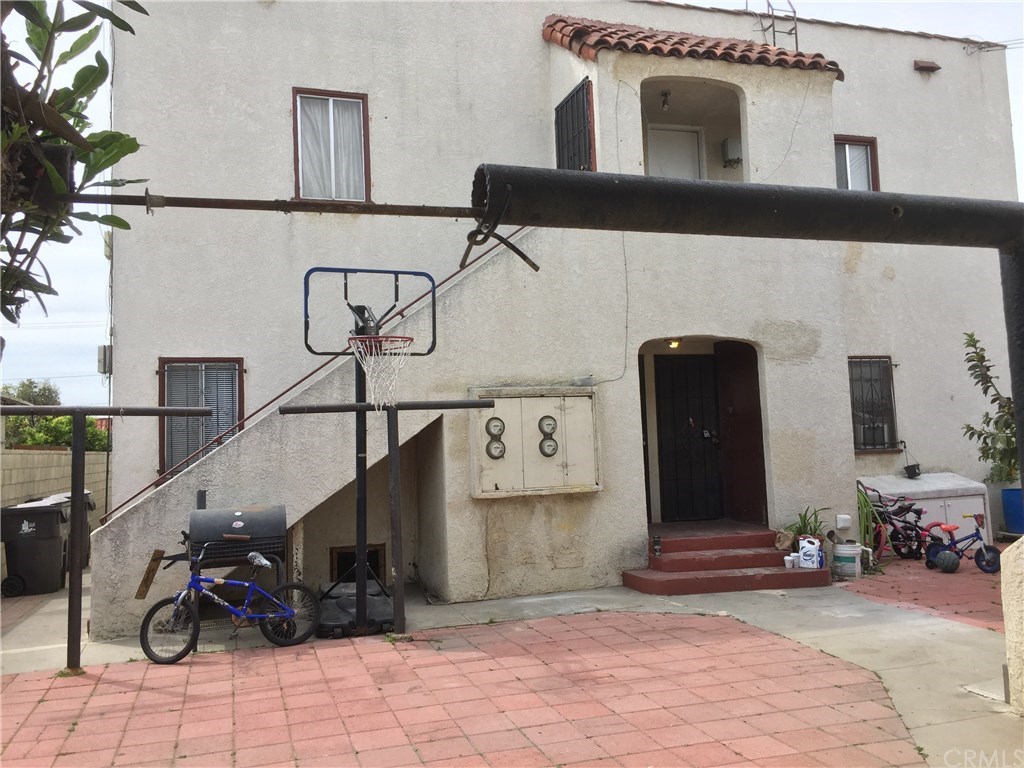 2364 Lime Avenue Long Beach, CA 90806 - Photo 8 of 56