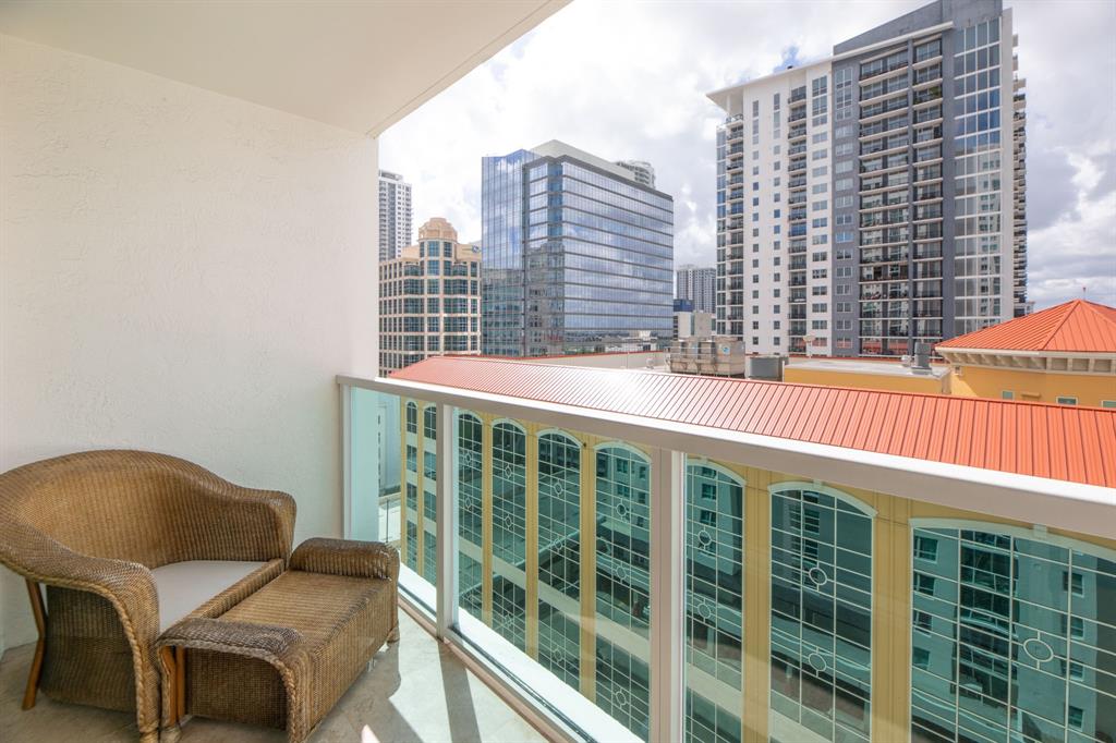 350 Southeast 2nd Street, Unit 1680 Fort Lauderdale, FL 33301 - Photo 22 of 35 a view of a balcony with a couch