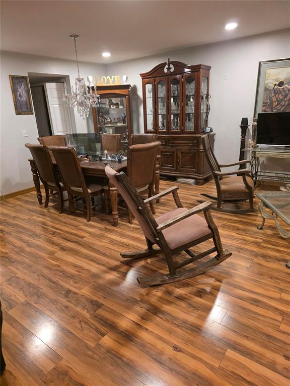 959 Thomas Road Eagle Lake, FL 33839 - Photo 29 of 35 a living room filled with furniture
