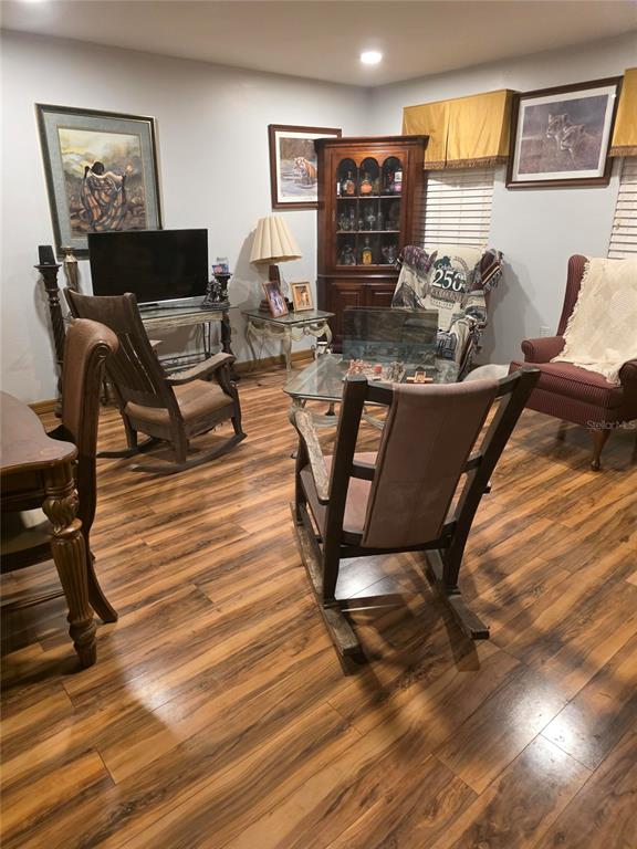 959 Thomas Road Eagle Lake, FL 33839 - Photo 31 of 35 a living room with furniture