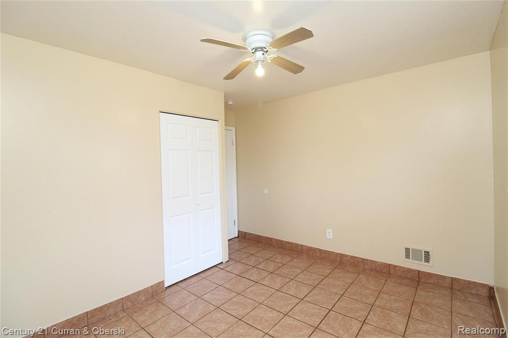 4636 South Gulley Road Dearborn Heights, MI 48125 - Photo 7 of 16