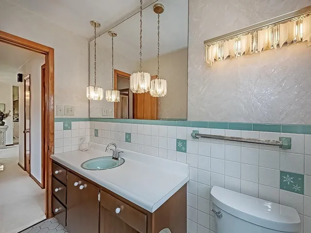 $395,000 | 625 Rose Street, Apollo, PA 15613