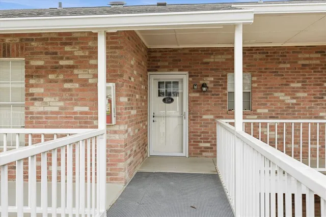 $190,000 | 8511 Westover Court, Unit 238, Granbury, TX 76049