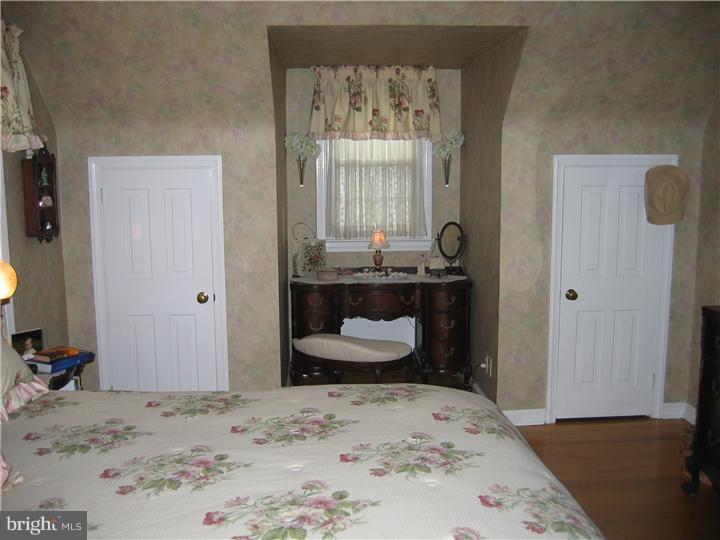 2547 Hallowell Road Huntingdon Valley, PA 19006 - Photo 16 of 25 Bedroom