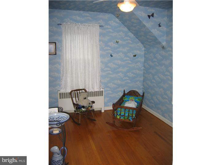 2547 Hallowell Road Huntingdon Valley, PA 19006 - Photo 18 of 25 Bedroom