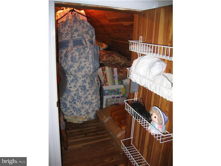 2547 Hallowell Road Huntingdon Valley, PA 19006 - Photo 20 of 25 Closet