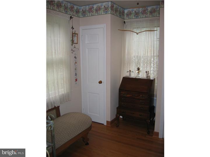 2547 Hallowell Road Huntingdon Valley, PA 19006 - Photo 10 of 25 Office / Study