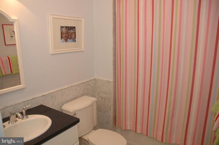 11926 Riders Lane Reston, VA 20191 - Photo 15 of 26 Second Full Bath