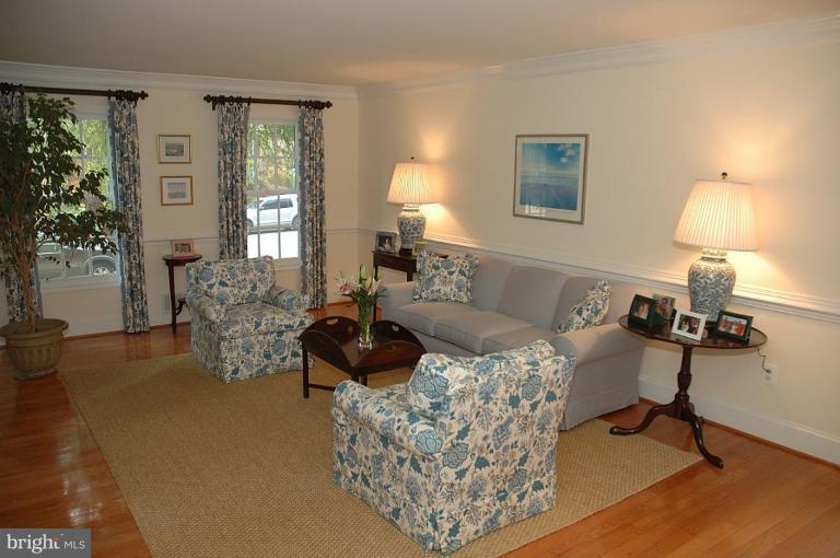 11926 Riders Lane Reston, VA 20191 - Photo 20 of 26 Classic Formal Living Room