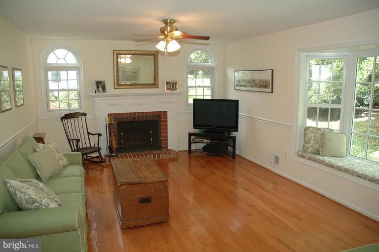 11926 Riders Lane Reston, VA 20191 - Photo 3 of 26 Family Room Retreat w/Scenic Views of Outside