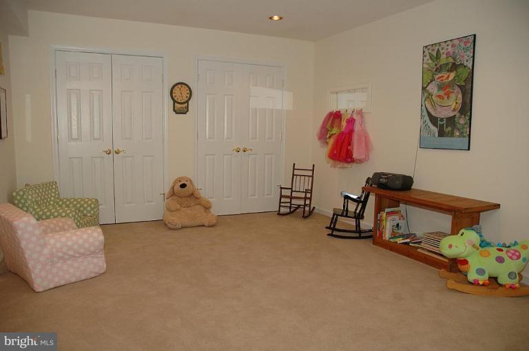 11926 Riders Lane Reston, VA 20191 - Photo 23 of 26 Supersized Rec Room