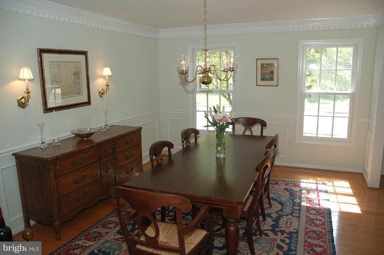 11926 Riders Lane Reston, VA 20191 - Photo 5 of 26 Oversized Formal Dining Room