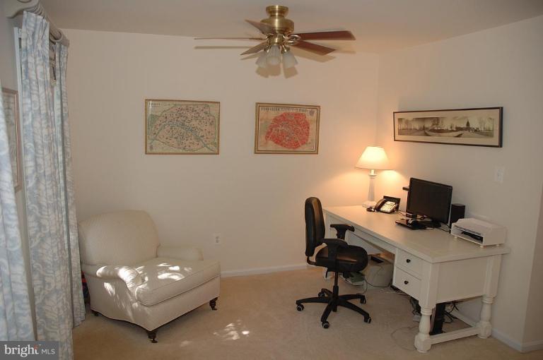 11926 Riders Lane Reston, VA 20191 - Photo 10 of 26 Sitting Room off the Master Bedroom