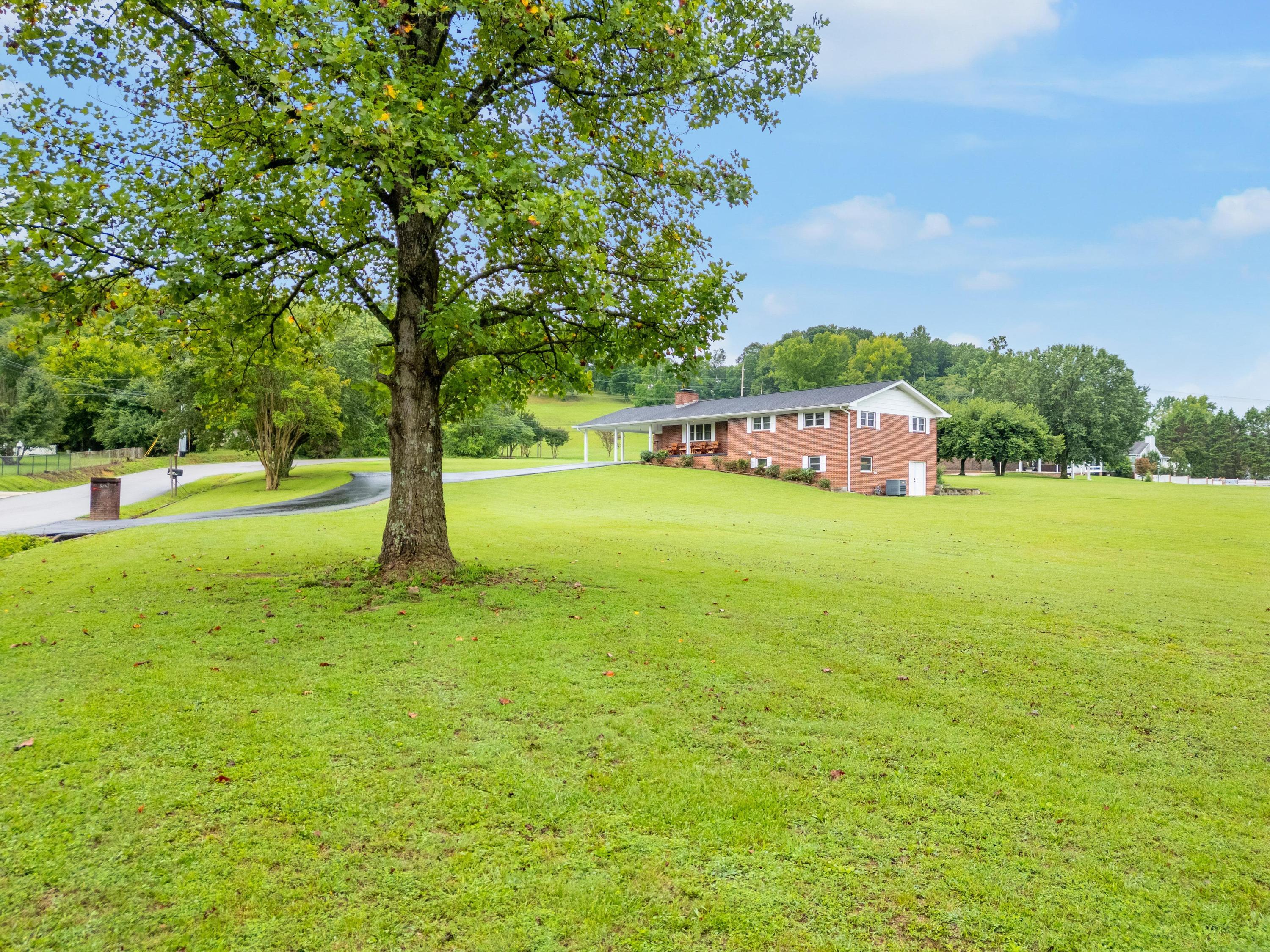 10219 Miller Road Soddy Daisy, TN 37379 - Photo 4 of 35 2024_07_July_10219_Miller_Rd_0003