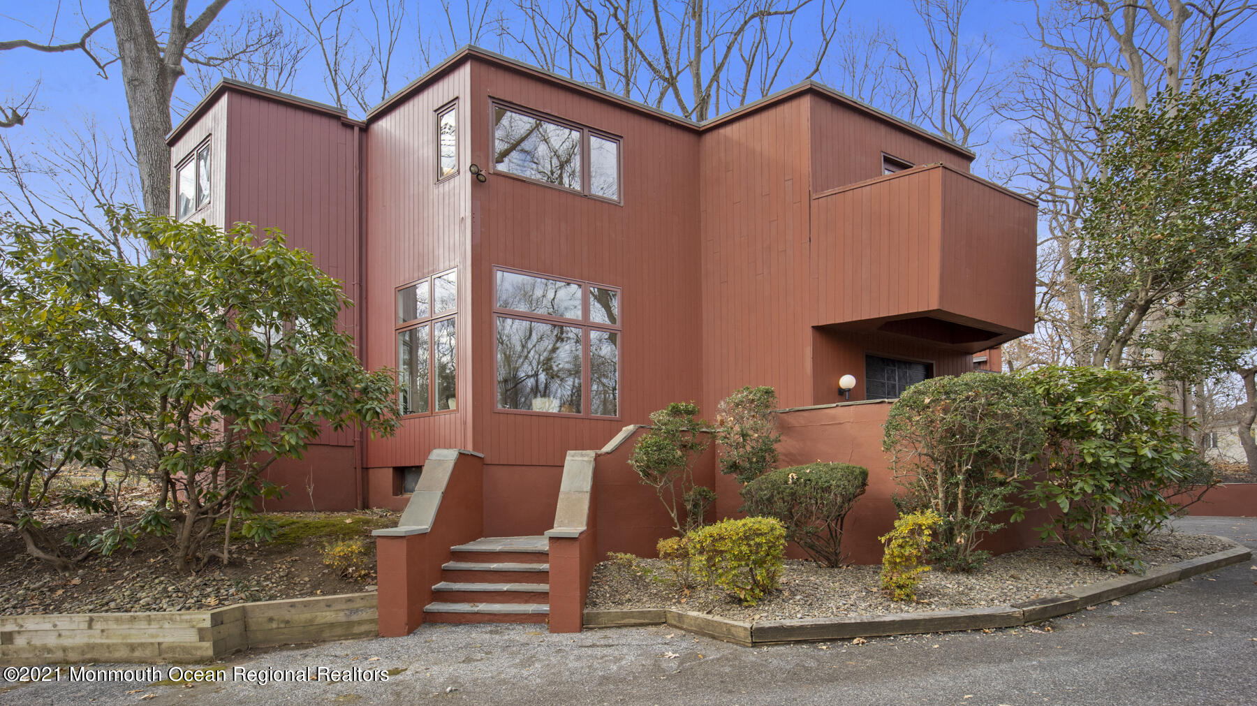 2 Fox Hunt Road