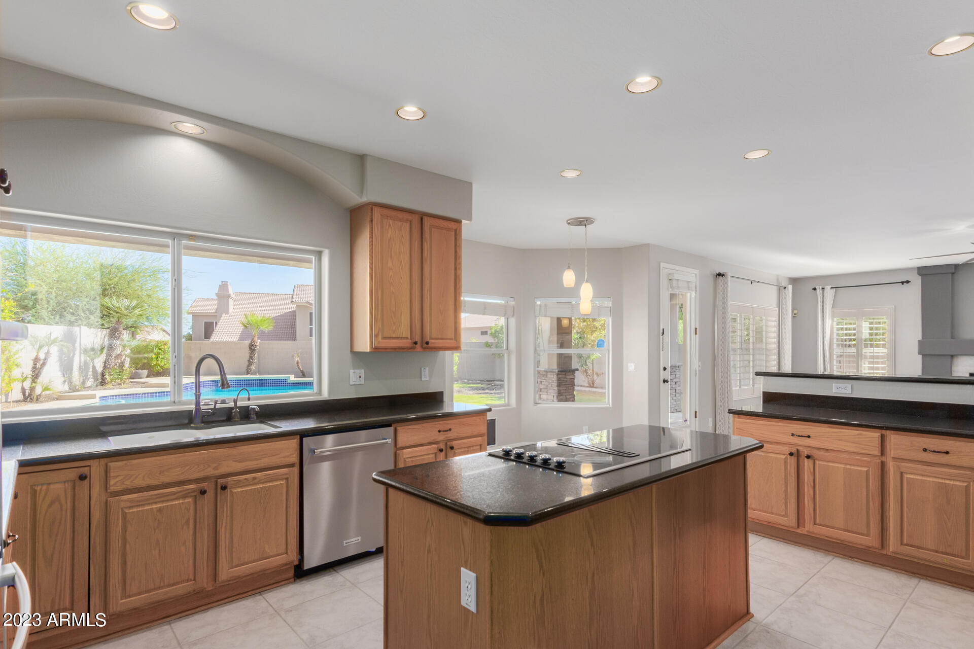 3160 East Desert Willow Road Phoenix, AZ 85048 - Photo 6 of 77 Gourmet Kitchen