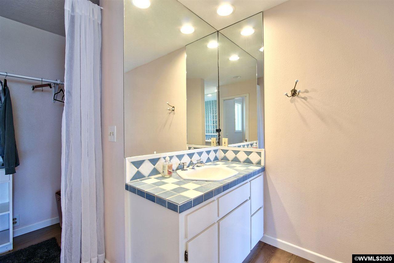 1845 Rio Vista Way South Salem, OR 97302 - Photo 18 of 39