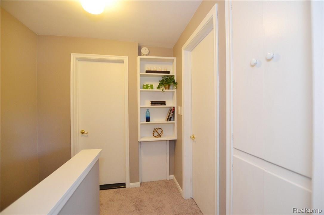 1037 North Adams Road, Unit B Birmingham, MI 48009 - Photo 13 of 21 Upper Landing With Storage