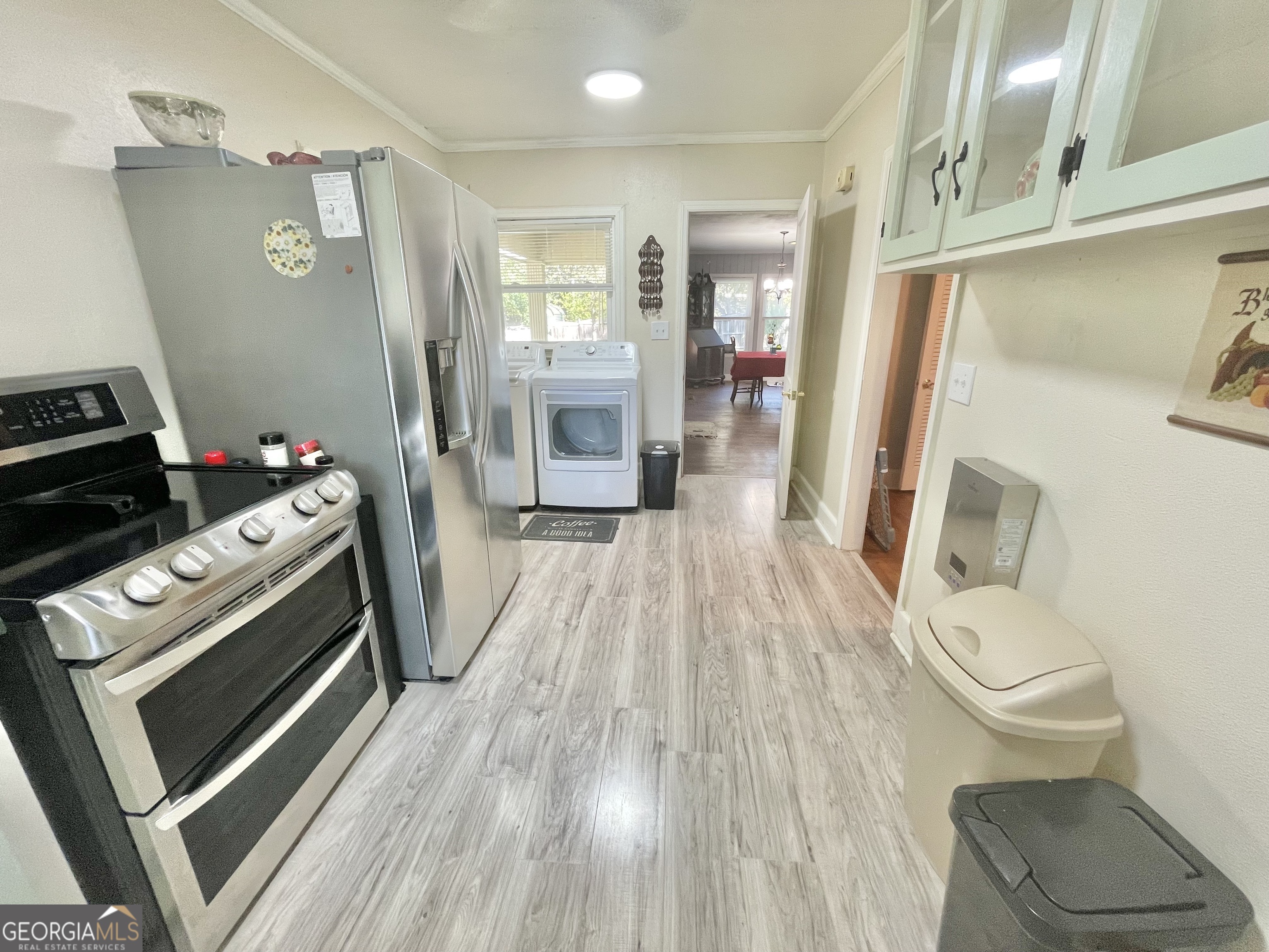 883 4th Avenue Rochelle, GA 31079 - Photo 13 of 34 a bathroom with a sink and a mirror