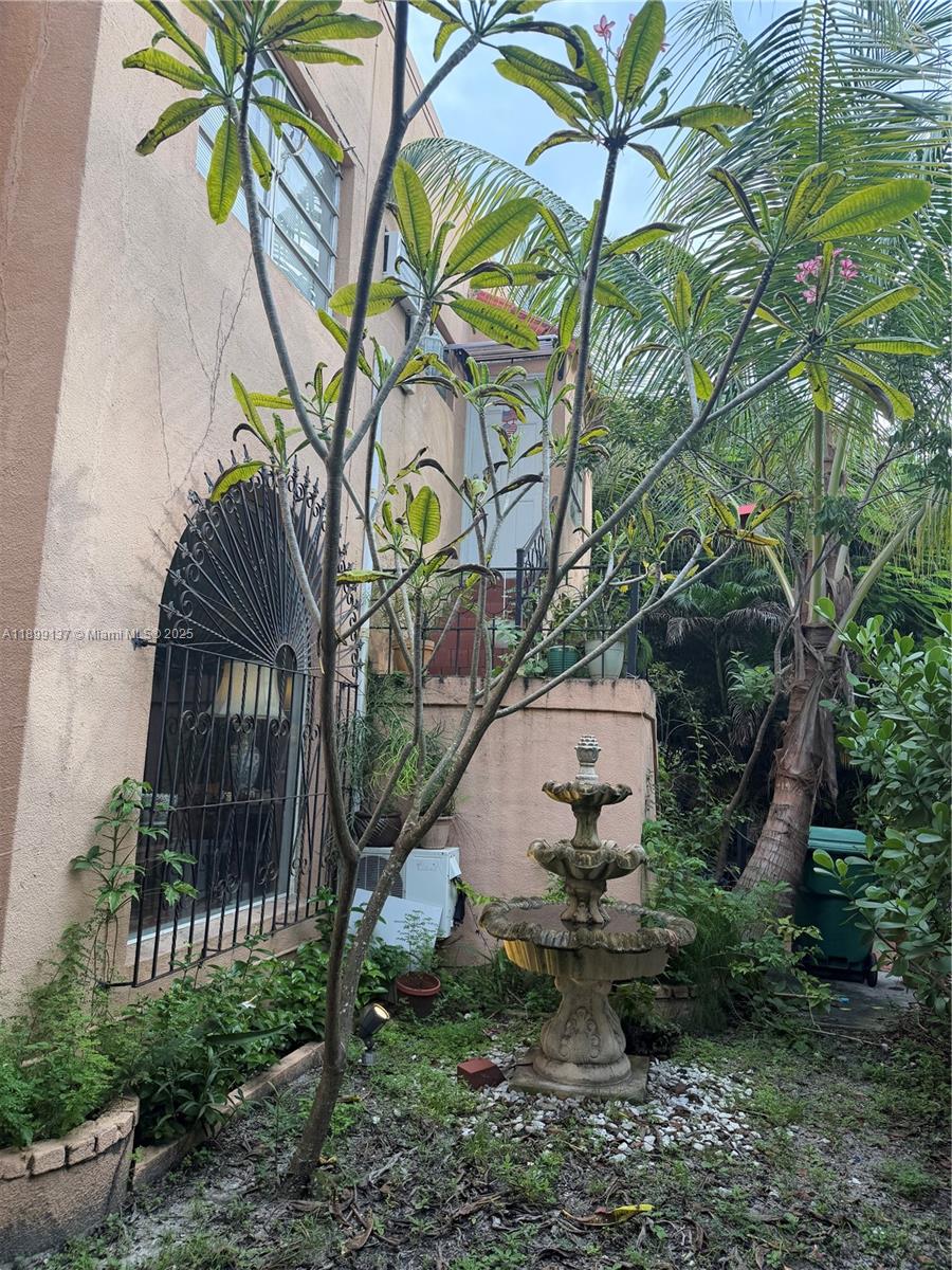 901 Southwest 19th Avenue Miami, FL 33135 - Photo 19 of 60