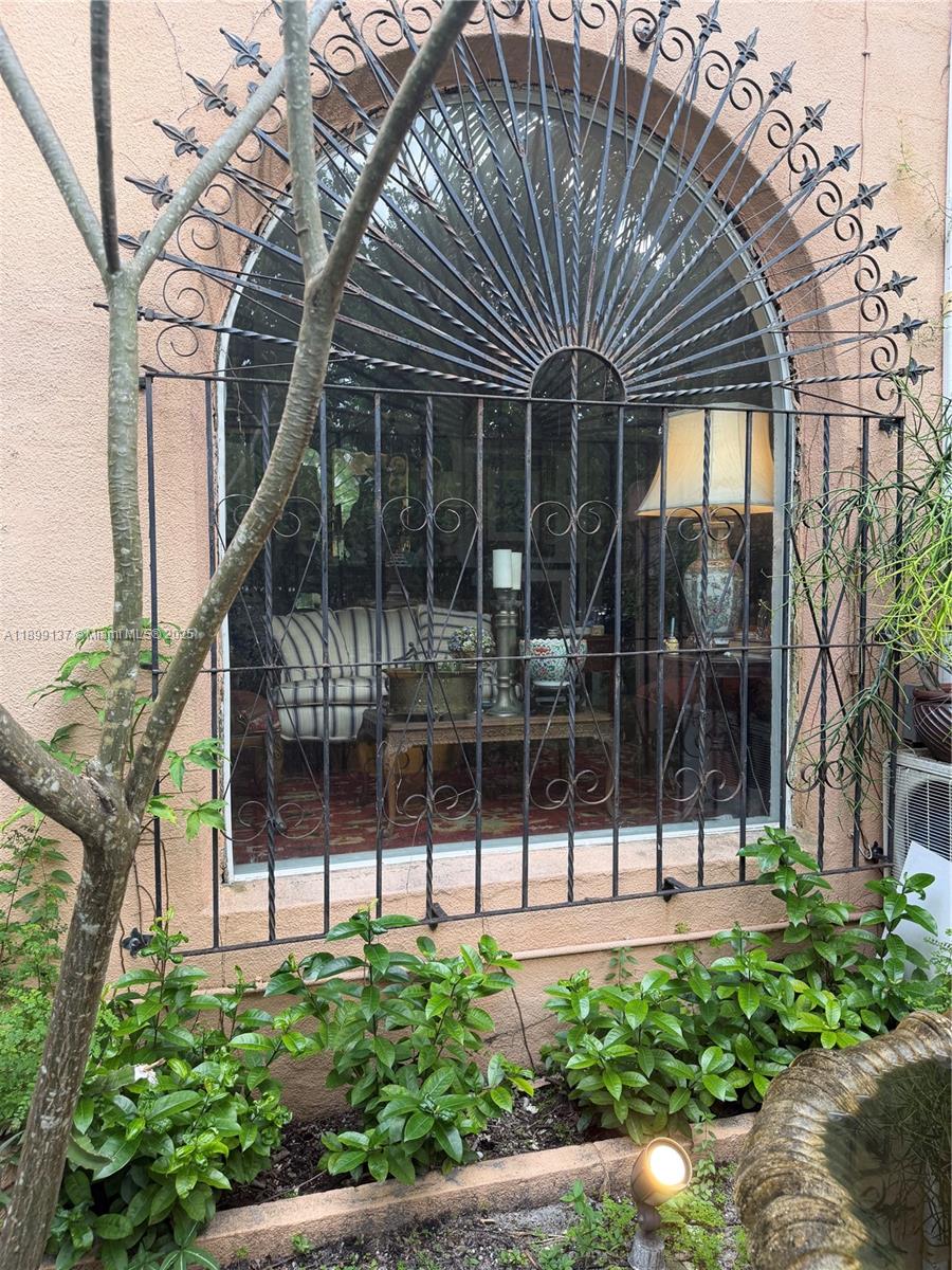 901 Southwest 19th Avenue Miami, FL 33135 - Photo 21 of 60