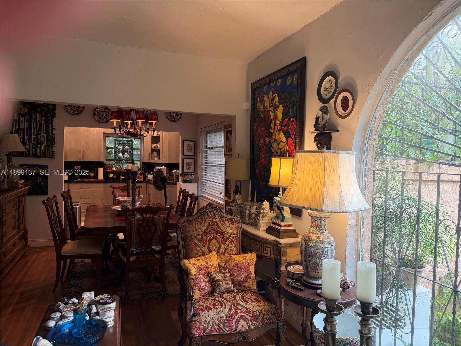 901 Southwest 19th Avenue Miami, FL 33135 - Photo 27 of 60 a room with musical instruments