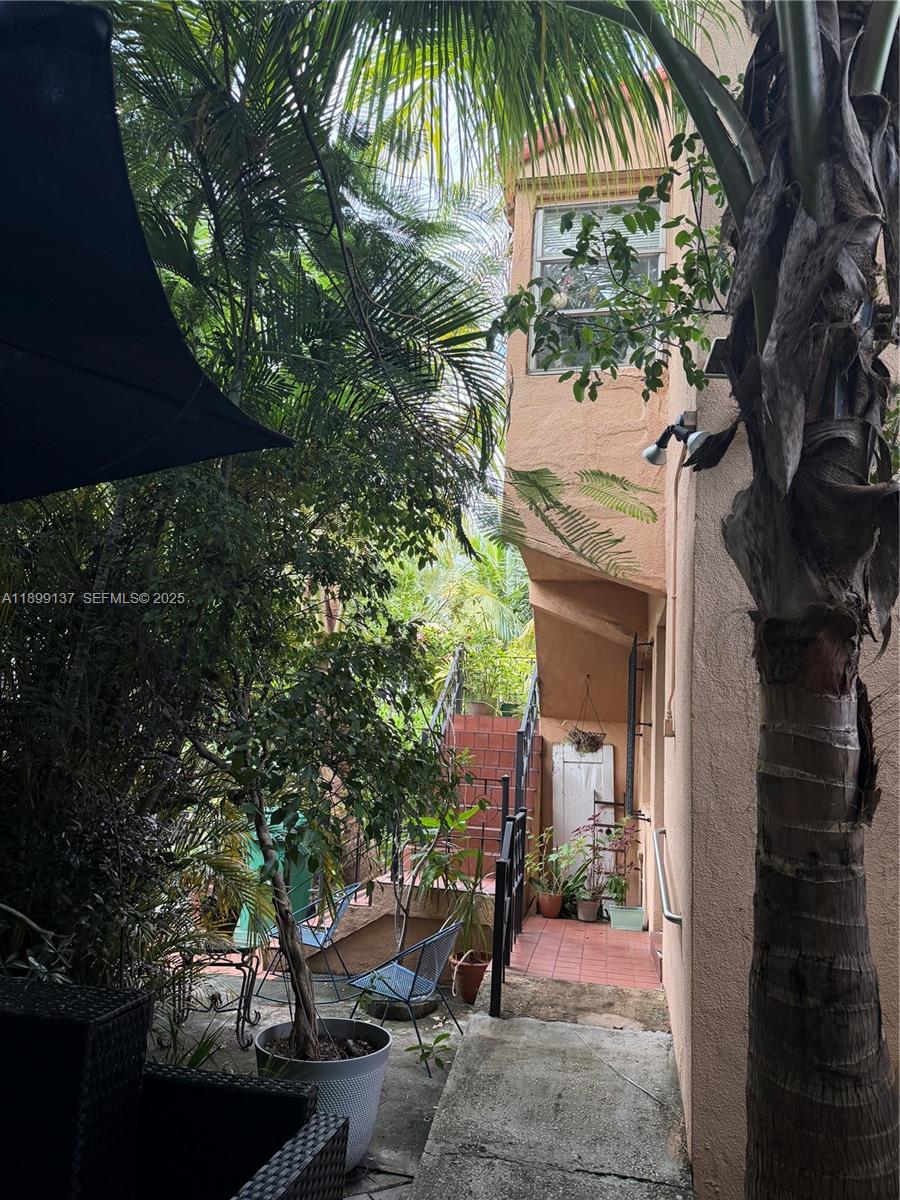 901 Southwest 19th Avenue Miami, FL 33135 - Photo 3 of 60