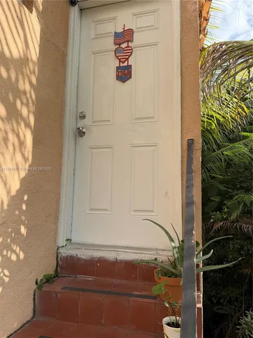 $1,100,000 | 901 Southwest 19th Avenue, Miami, FL 33135